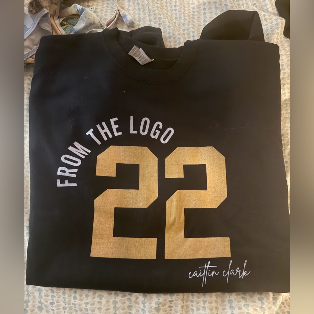 EUC Caitlin Clark Crewneck